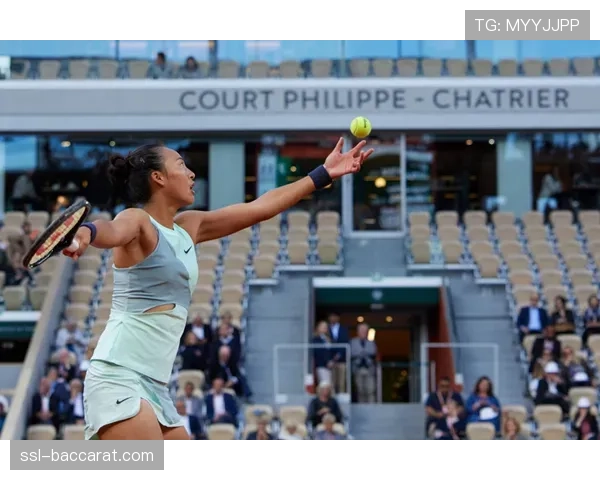 特写：替补席上的未来，16岁小将首次进入巴黎圣日耳曼比赛名单